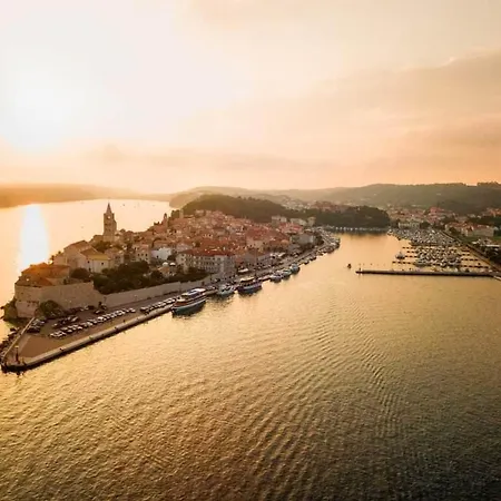 Dino Apartman Rab Town