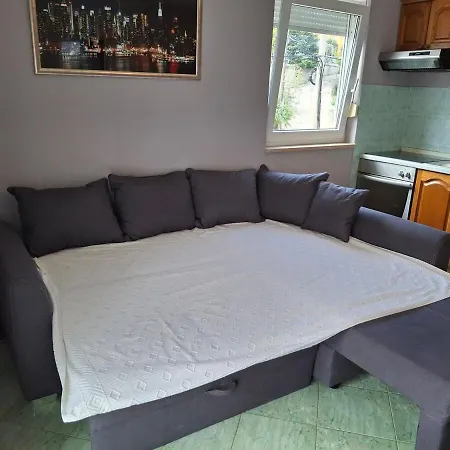 Dino Apartman Rab Town